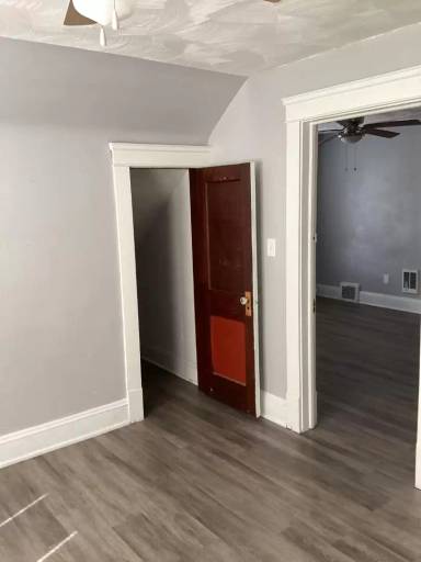 Main picture of 9815 Reno Ave