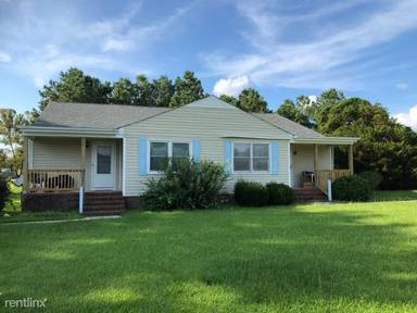 Main picture of 222 Lakeside Dr