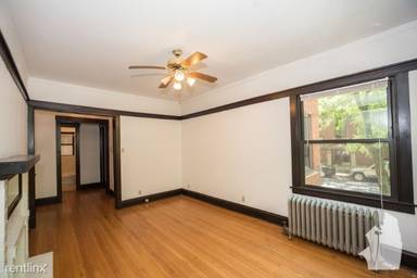 Main picture of 3515 N Greenview Ave