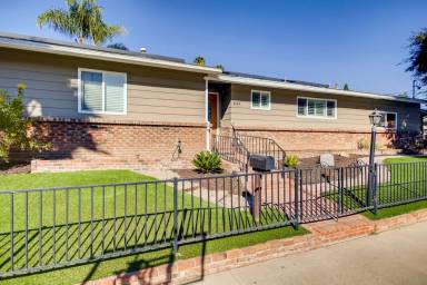 Main picture of 4444 68th St