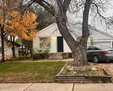 Main picture of 915 6th Ave E