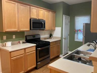 Main picture of 414 Lantern Wood Dr