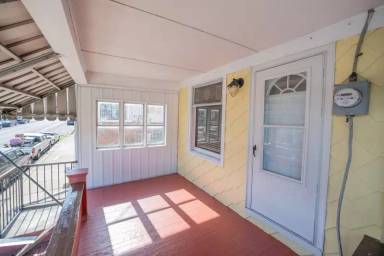 Main picture of 923 W Walnut St