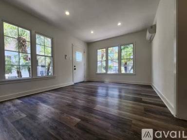 Main picture of 537 N Orange Dr