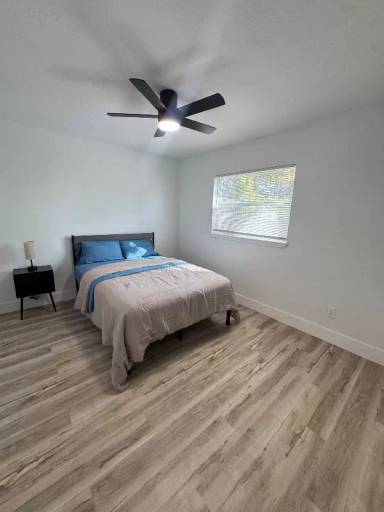 Main picture of 1001 S Dollins Ave