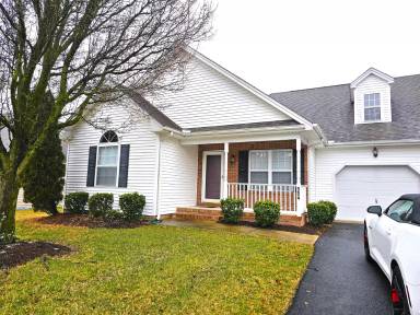 Main picture of 904 Moonstone Cir