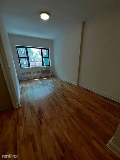 Main picture of 333 E 84th St
