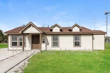 Main picture of 11215 Munn St