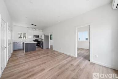 Main picture of 3020 W 12th St