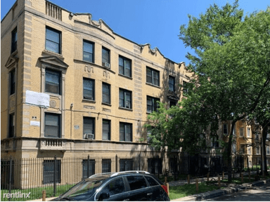 Main picture of 4850 W Adams St