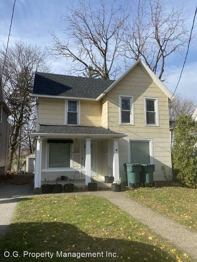 Main picture of 305 N Winton Rd