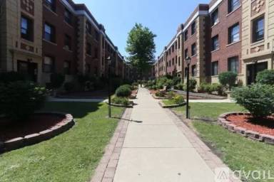 Main picture of 831 W Waveland Ave