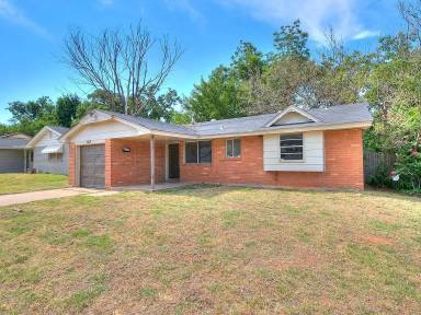 Main picture of 3205 Overland Dr