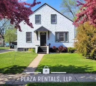 Main picture of 1319 3rd Ave SW