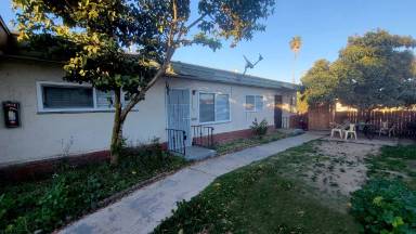 Main picture of 3830 Euclid Ave