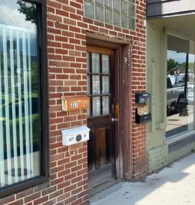 Main picture of 327 W Main St