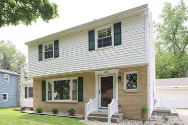 Main picture of 1010 N Hampton Dr NE