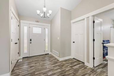 Main picture of 416 Franklin St