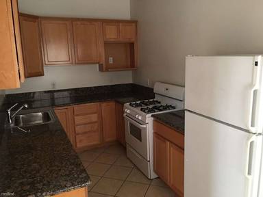 Main picture of 800 N Las Palmas