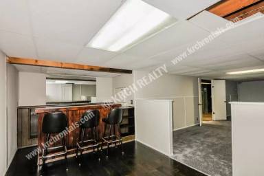 Main picture of 550 Humes Ln