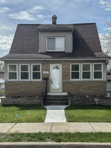 Main picture of 22517 Shakespeare Ave