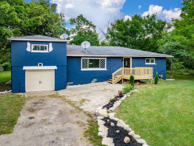 Main picture of 6293 Mantz Ave