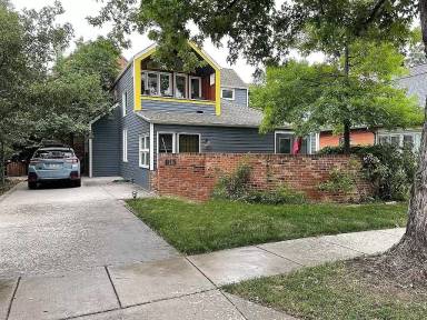Main picture of 815 Maxwell Ave