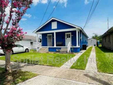 Main picture of 2129 Mandolin St