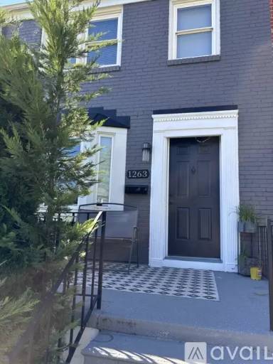 Main picture of 1263 Walker Ave
