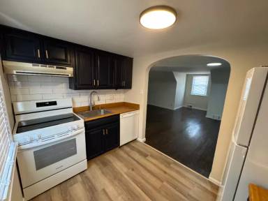 Main picture of 412 Pershing Dr