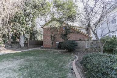 Main picture of 759 Myrtle St NE