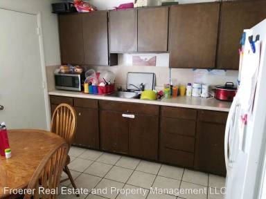 Main picture of 284 N 360 W