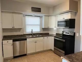 Main picture of 1267 SW Wayne Ave