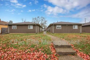 Main picture of 2460 Hiawatha St