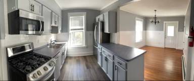 Main picture of 36 Maple St