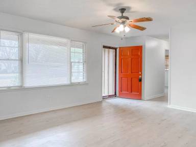 Main picture of 4315 42nd St