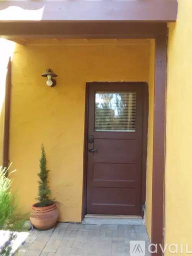 Main picture of 839 Bayview Way