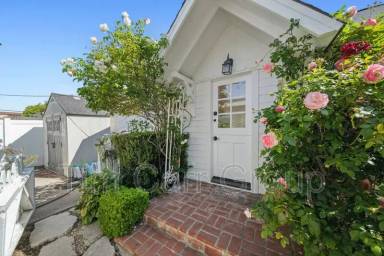 Main picture of 220 Monte Vista Ave