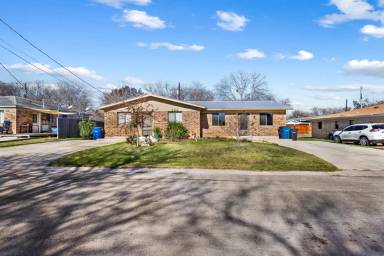 Main picture of 222 Redbud Ln