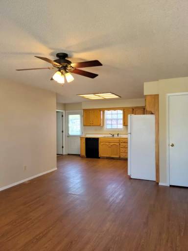 Main picture of 2101 S 18th Ave