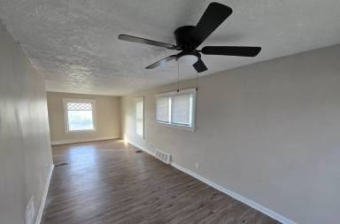 Main picture of 250 Beresford St