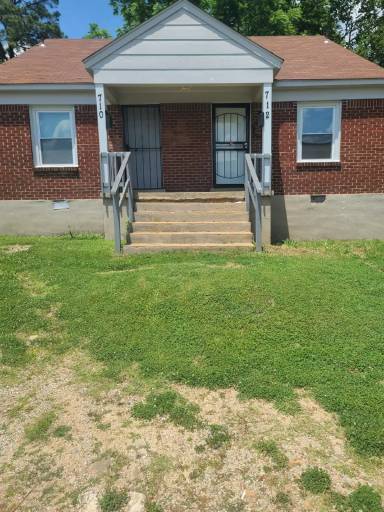 Main picture of 752 E Bodley Ave