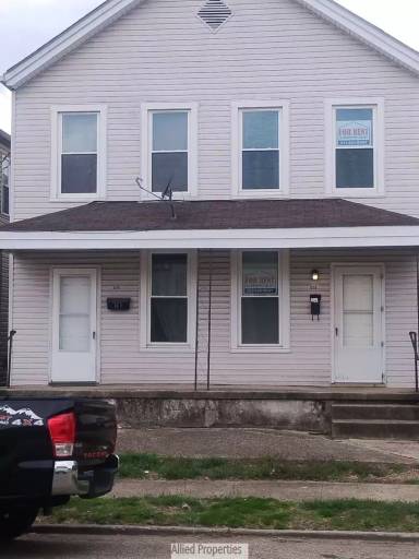 Main picture of 715 S 8th St