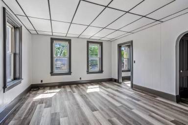 Main picture of 300 Sherry St