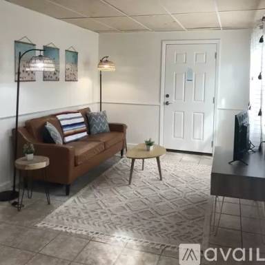 Main picture of 641 45th St