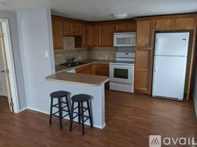 Main picture of 903 E 11th St