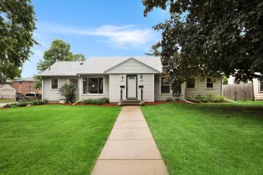 Main picture of 3652 Hubbard Ave N