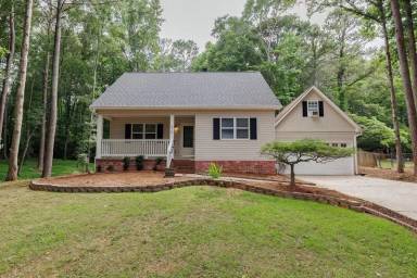 Main picture of 415 Providence Rd