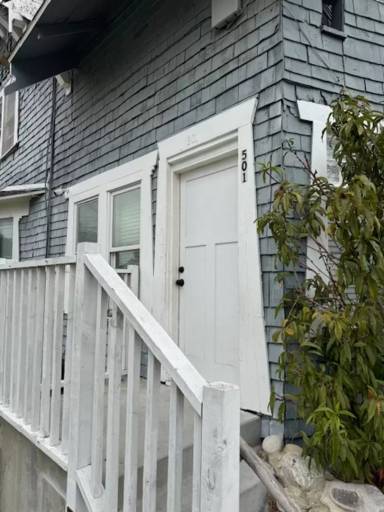Main picture of 501 W 8th St