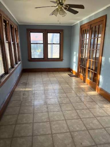 Main picture of 4572 W Fond du Lac Ave